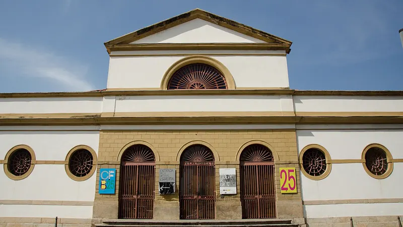 Casa Franca-Brasil no Rio de Janeiro, projetada por Grandjean de Montigny e inaugurada em 1820 como Praca do Comercio
