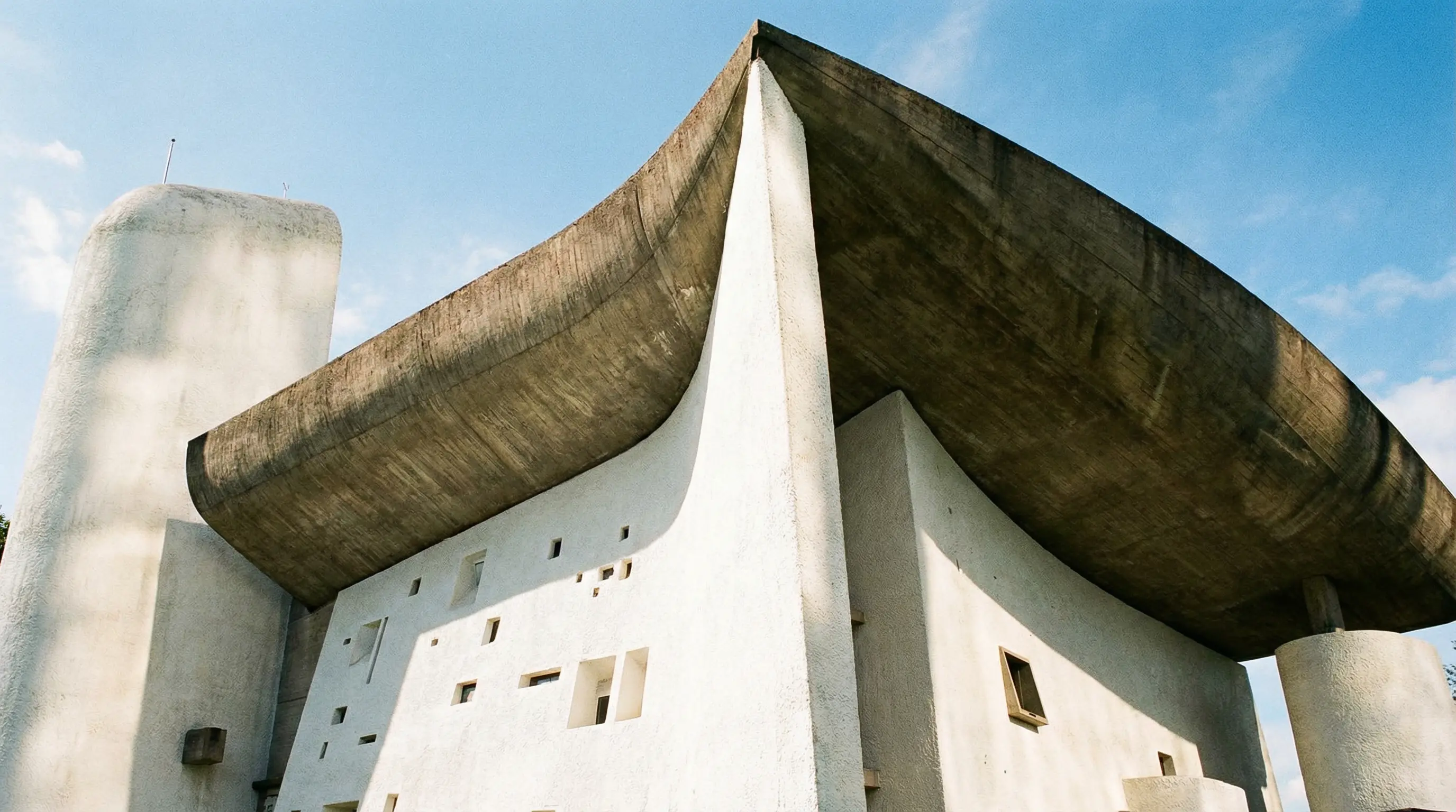 Capela Notre Dame du Haut: Um Ícone da Arquitetura Moderna